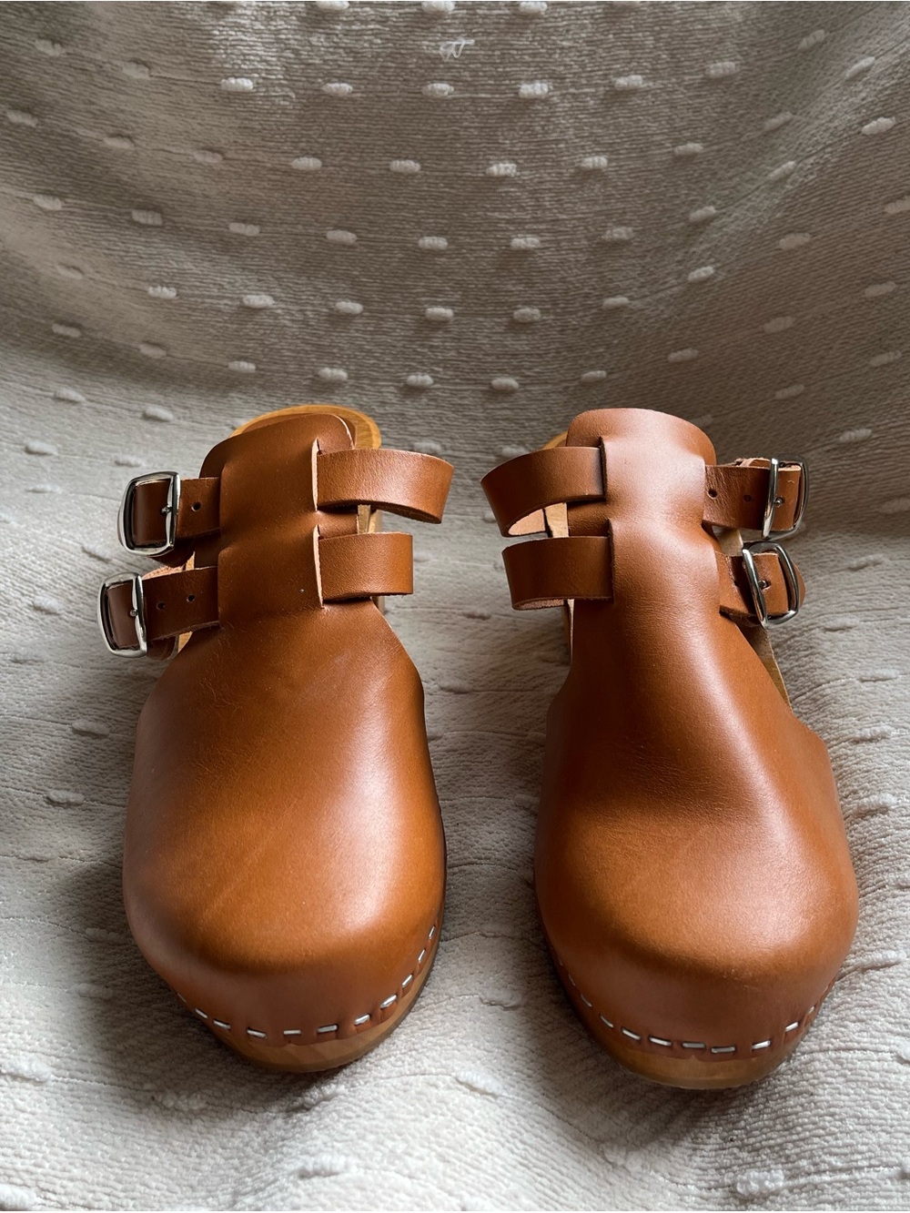 NWOB Brigetta Mid-Heel Clogs